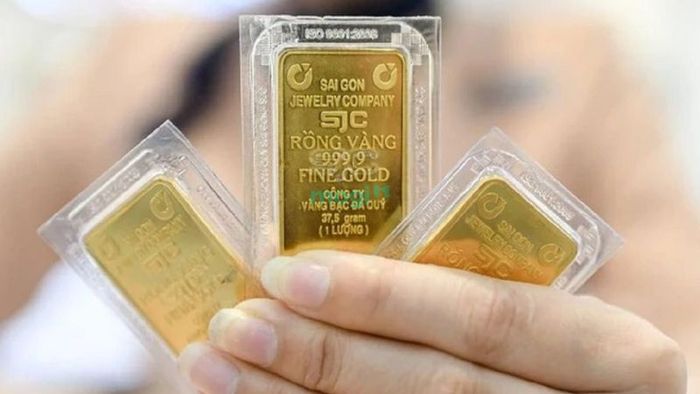 Mẹo đầu tư hiệu quả khi kết hợp giữa gửi tiết kiệm và mua vàng