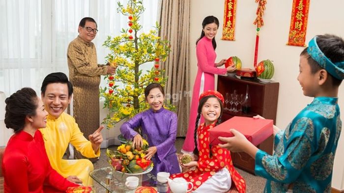 Những điều cần lưu ý khi chọn người xông đất đầu năm