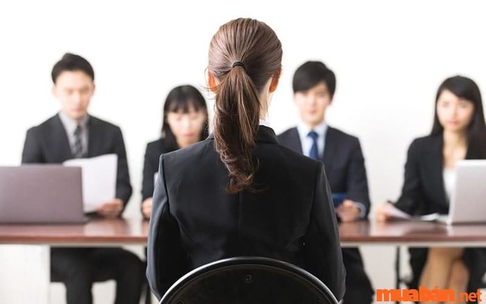 Hãy đưa ra những lý do cụ thể để thuyết phục nhà tuyển dụng lựa chọn bạn.