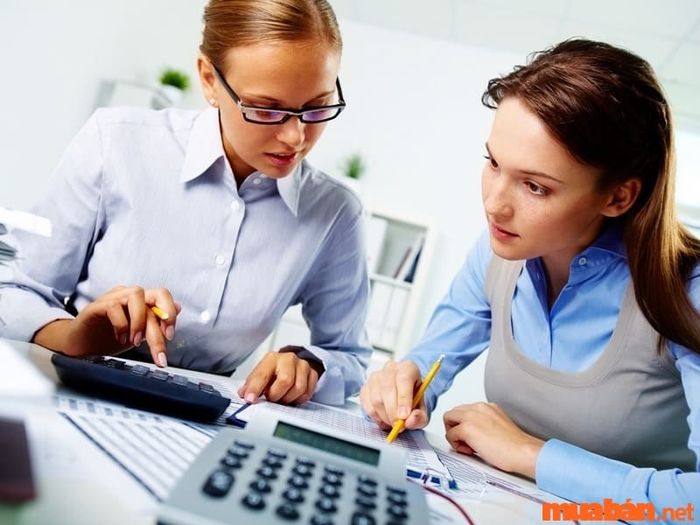 Nếu bạn đang ứng tuyển cho vị trí kế toán bán hàng, hãy tham khảo những câu hỏi phỏng vấn kế toán bán hàng dưới đây để chuẩn bị tốt nhất.