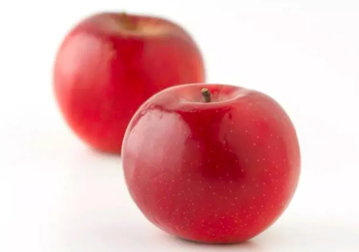 Two Jonathan apples