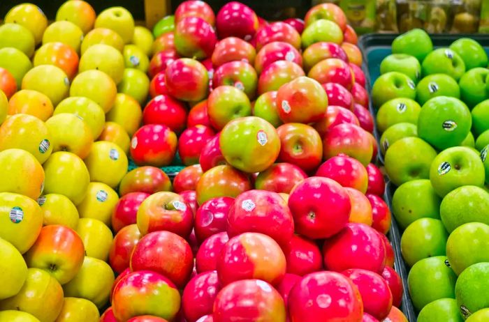 Apples in a Grocery Store