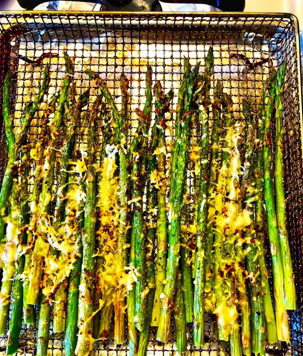 Air Fryer Roasted Asparagus