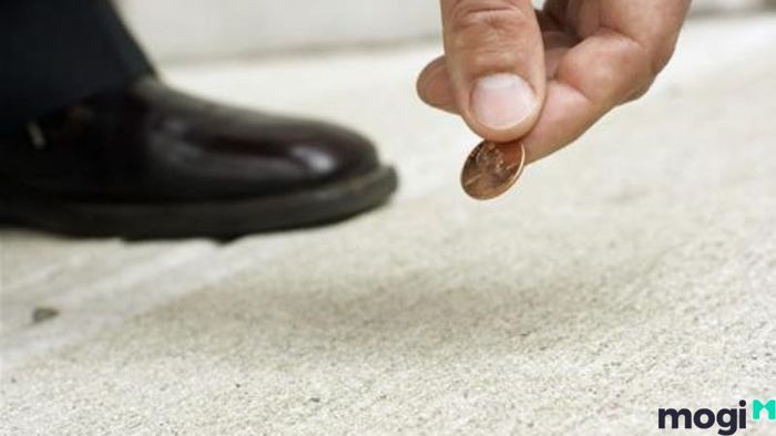 Giải Mã Giấc Mơ Nhặt Tiền: Ý Nghĩa Đằng Sau