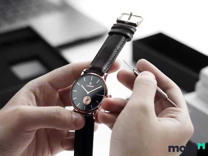 Sapphire được sử dụng chủ yếu trong sản xuất mặt kính đồng hồ
