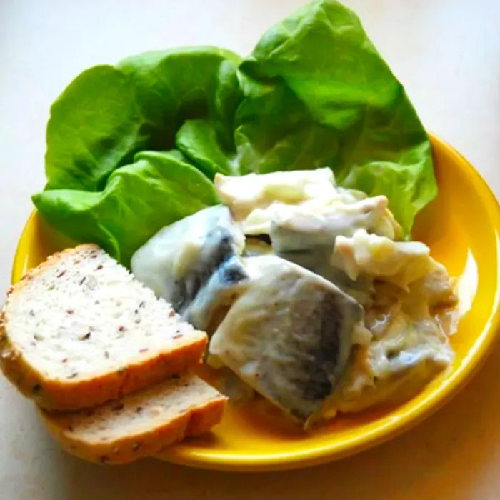 Sledzie w Jogurcie (Herring in Yogurt Dressing)