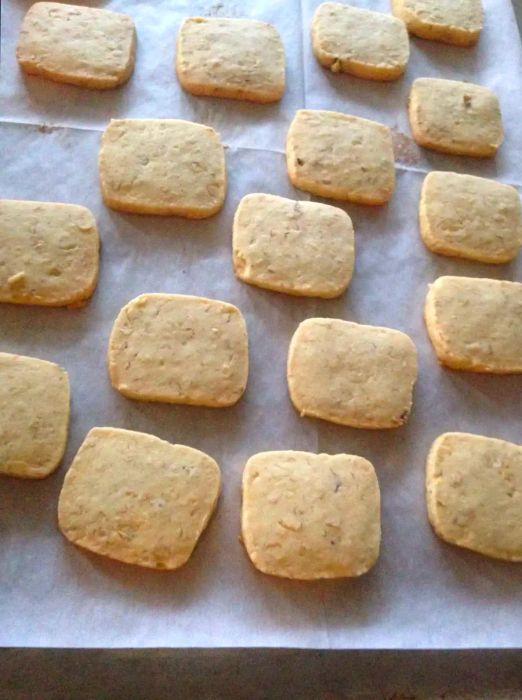 Shortbread cookies topped with crunchy walnuts