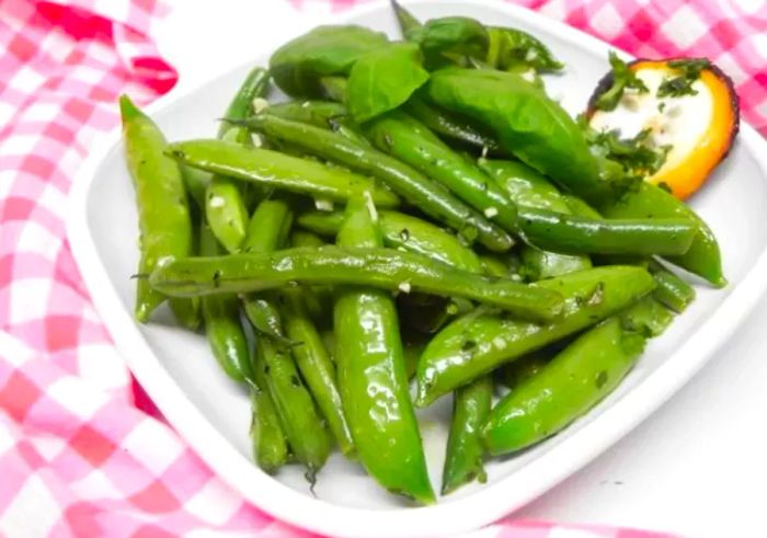 Stir-Fried Sugar Snap Peas and Green Beans | Photo by Soup Loving Nicole