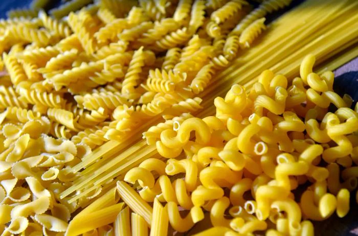 A variety of dry pasta