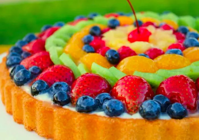 Fruit-Filled Sponge Cake