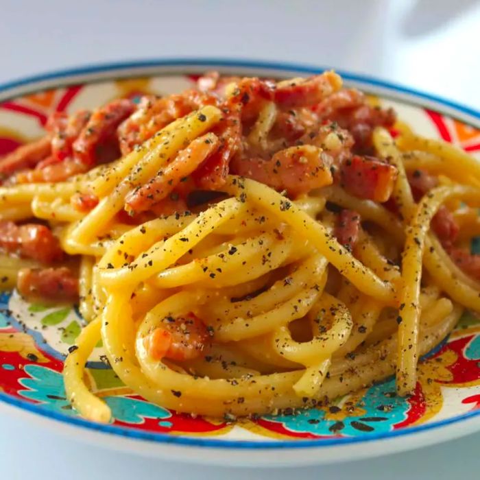 Spaghetti alla Carbonara: The Classic Italian Dish