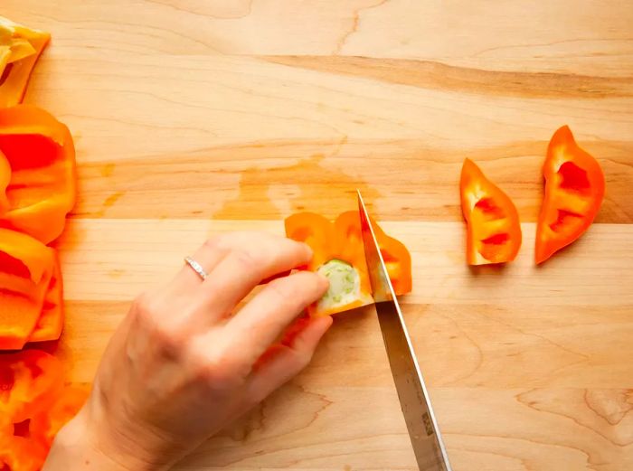 Preparing the bell pepper