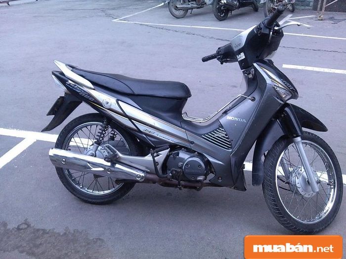 Xe trang bị động cơ 125 phân khối, giúp tăng cường hiệu suất sử dụng so với các phiên bản trước.