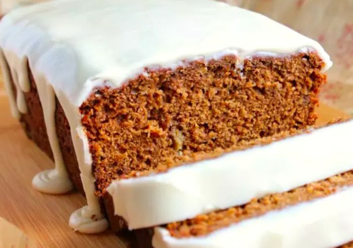 Banana Gingerbread with Vanilla Glaze