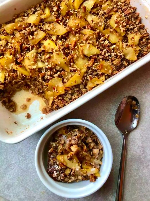 Apple Pie Baked Oatmeal