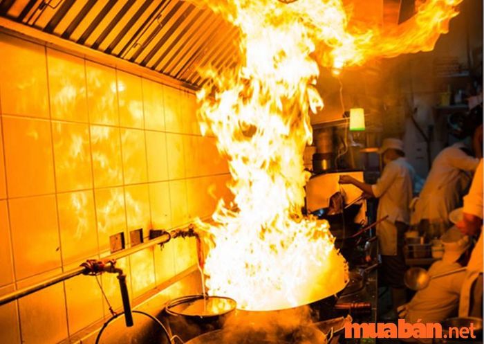 Giấc mơ về lửa cháy trong bếp