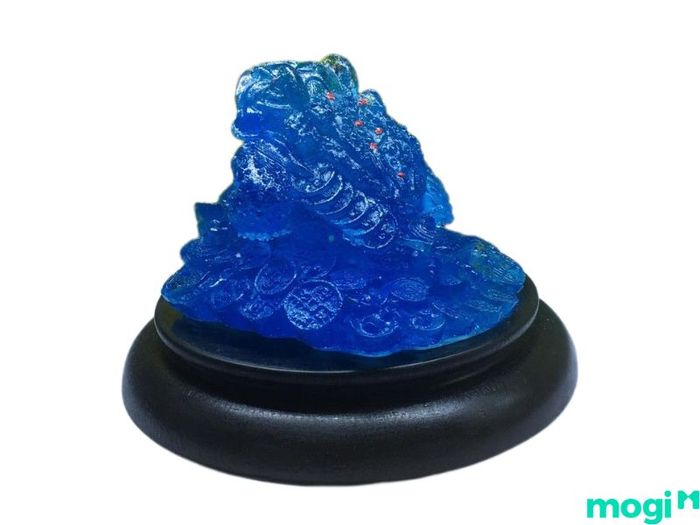 Người mệnh Mộc nên chọn Kim Thiềm có màu xanh dương, xanh đen hoặc xanh nhạt để phù hợp với năng lượng mệnh của mình.