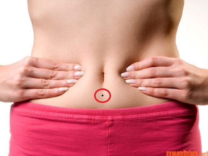 Nốt ruồi dưới rốn có ý nghĩa gì?