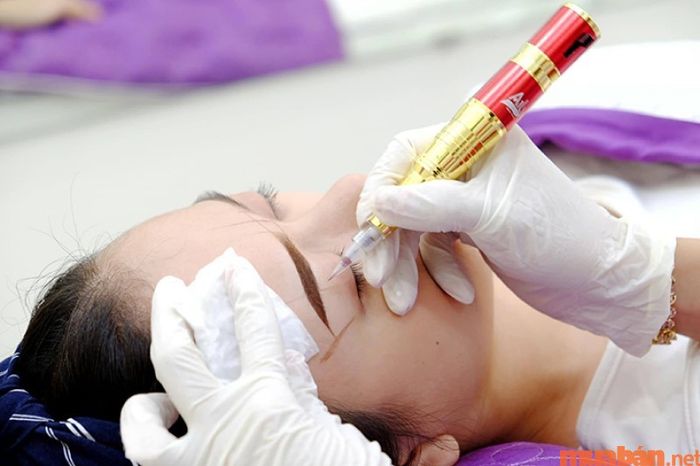 Liệu có nên xăm nốt ruồi son hay không?