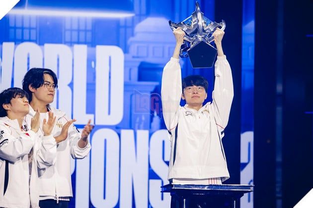 LMHT: Keria so sánh Faker như người ngoài hành tinh nhờ những pha xử lý không tưởng tại CKTG 2024