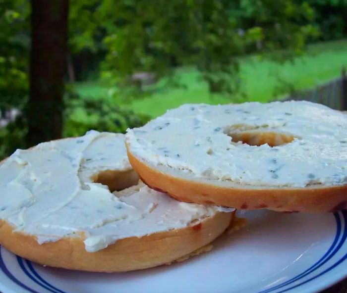 Cream Cheese with Garlic Spread