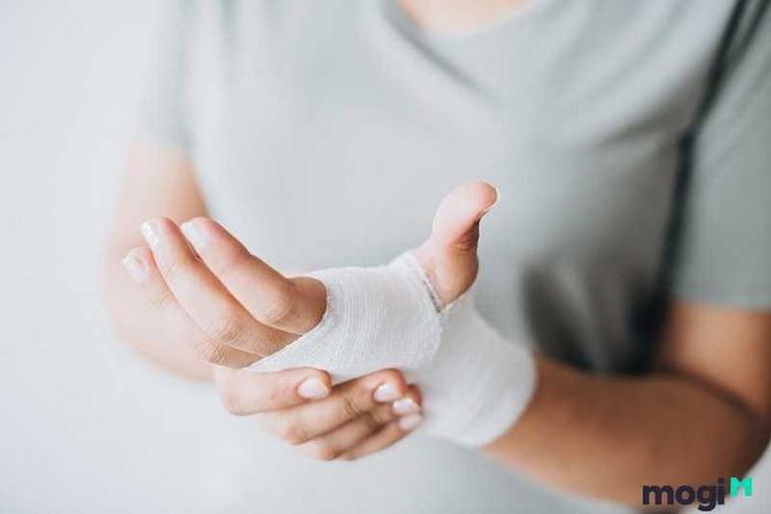 Gia chủ thường có những vết thương ở chân, tay, là dấu hiệu của tai họa hay các sự cố trong cuộc sống.