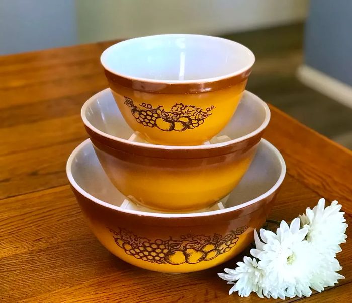 Vintage brown mixing bowls with a harvest-inspired design