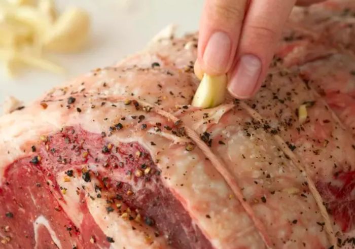 Adding Garlic to Your Prime Rib