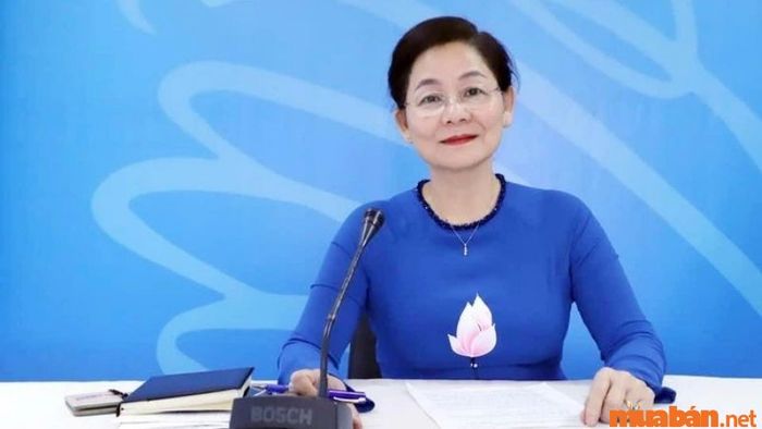 Phân tích tử vi Ất Tỵ 1965 nữ mạng năm 2024 về công việc và sự nghiệp