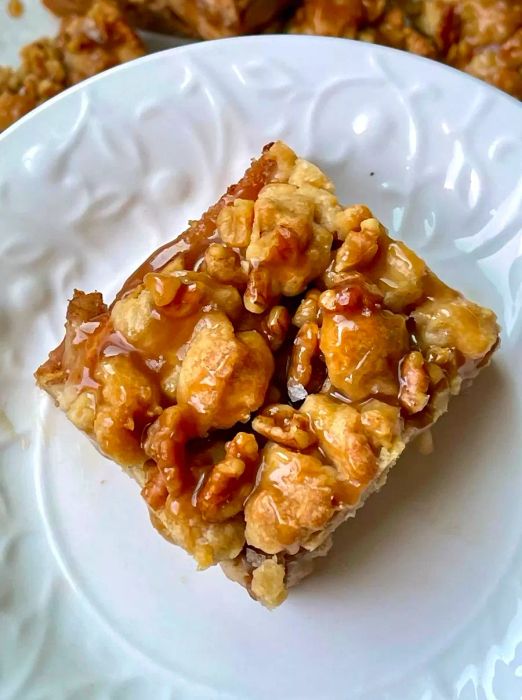 Salted Caramel Pear Pie Bars