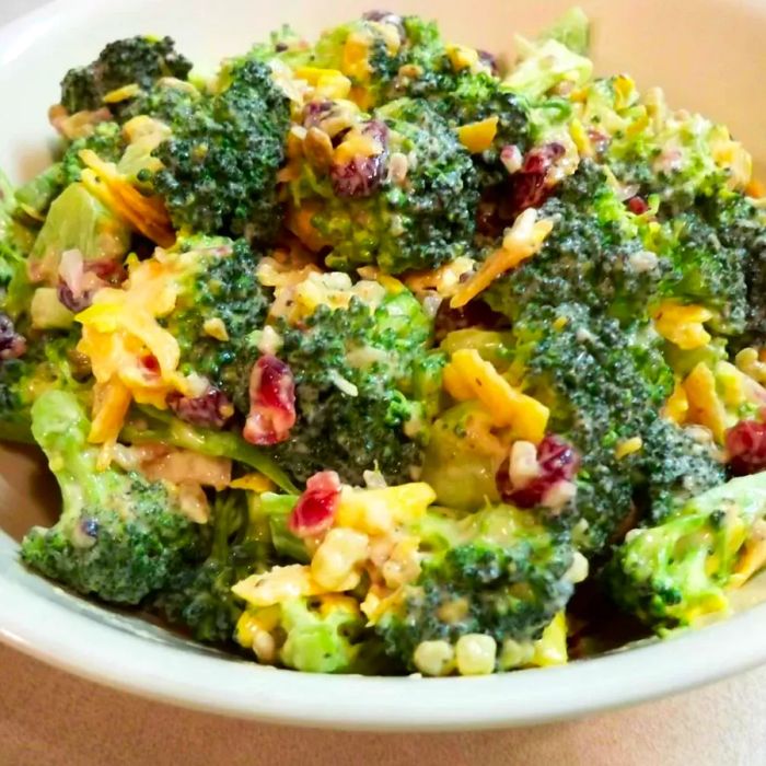 broccoli salad with cheese and bacon