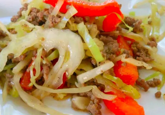 Black Pepper Beef and Cabbage Stir Fry - A Savory Delight