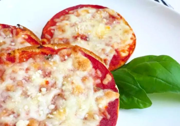 Quick Mini Bagel Pizzas