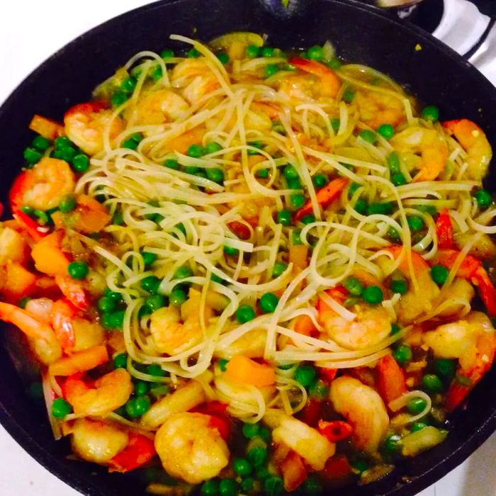 Singapore Noodle Curry Shrimp