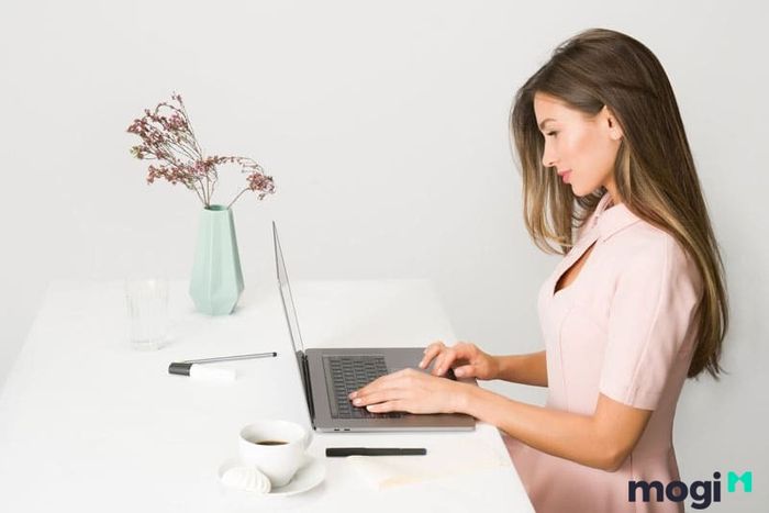 Người mang mệnh Thủy thường có tính cách thay đổi và khó đoán.