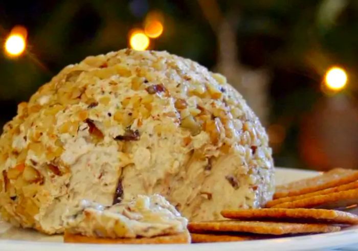 Traditional Christmas Cheese Ball