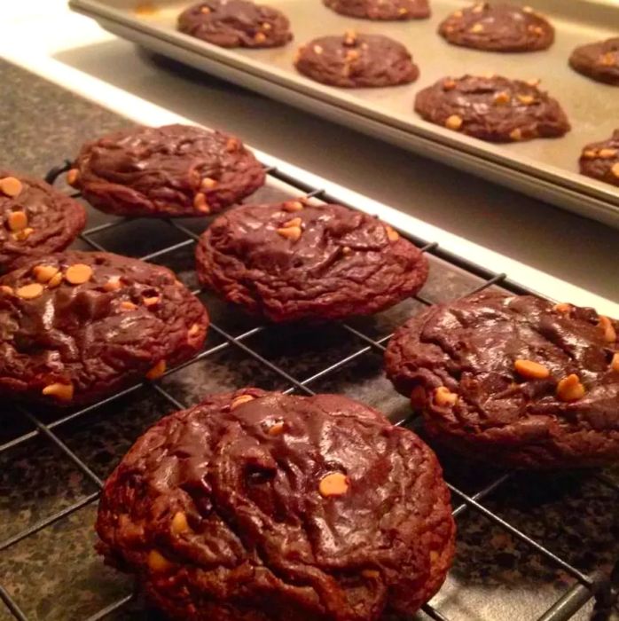 Simple Chocolate Cookies