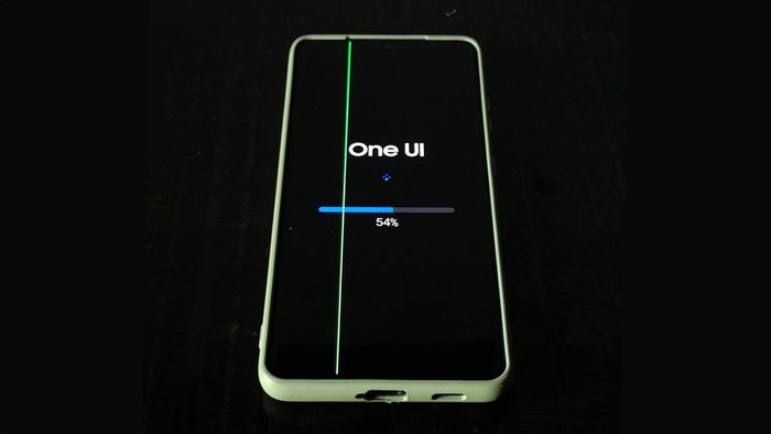 Samsung sẽ hỗ trợ thay màn hình miễn phí cho các thiết bị Galaxy bị tình trạng sọc màn hình