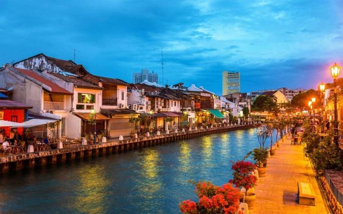 Khám phá Malacca về đêm