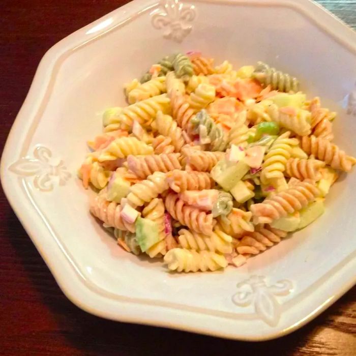 Veggie pasta salad with smoked salmon