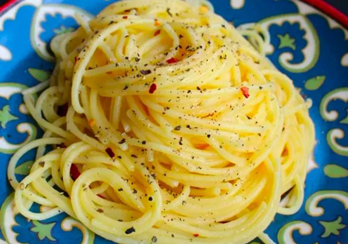 Spaghetti Cacio e Pepe