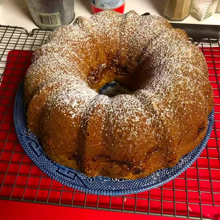 apple bundt cake