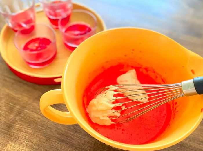 Incorporating yogurt into Jell-O