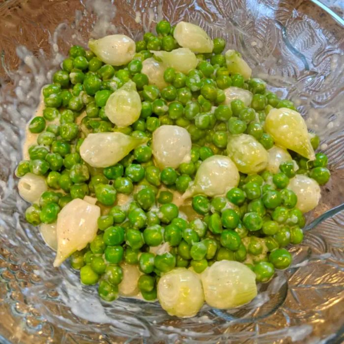 Creamed Onions and Peas