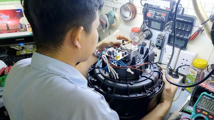 Một số lưu ý khi khắc phục tình trạng nồi chiên không dầu không sáng đèn 2
