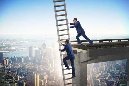 Phản ứng khi bị phản bội qua Thần số học