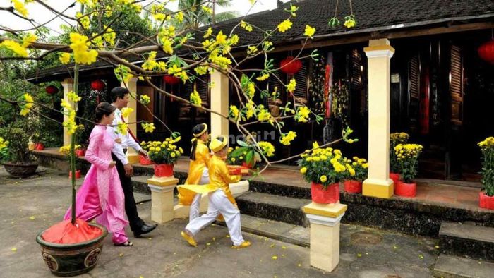 Các điều cần lưu ý khi chọn người xông đất đầu năm mới.