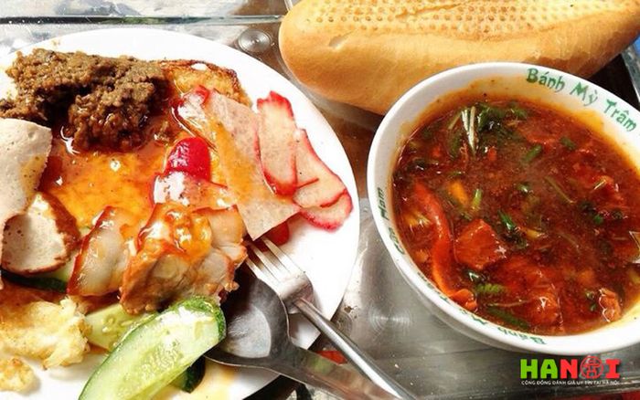 Banh-my-tram-Mytour