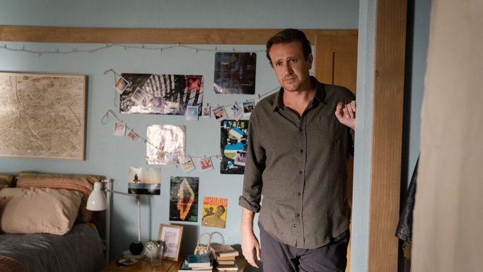 Jason Segel trong Shrinking