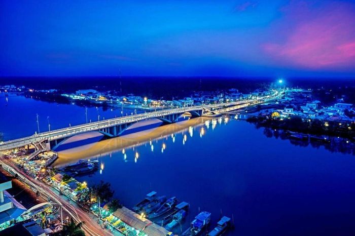 Khung cảnh Thành phố Bến Tre khi đêm xuống